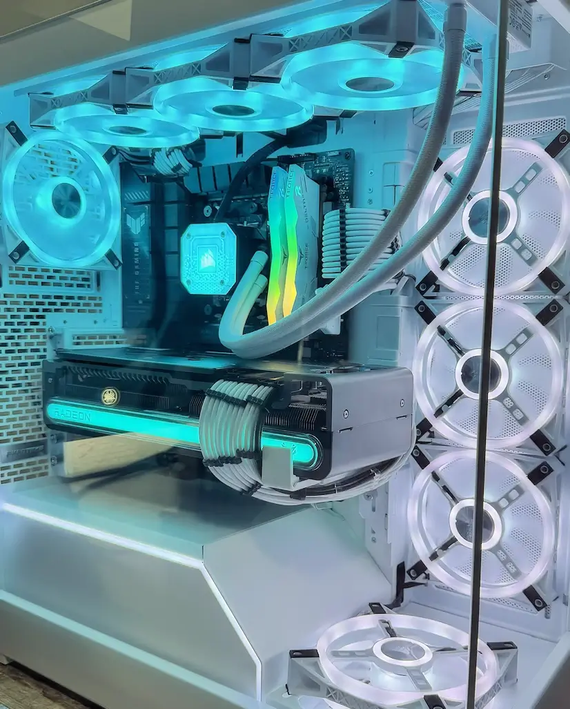 Montaje Gaming PC Phanteks Navalafuente Montaje Gaming PC Phanteks Navalafuente